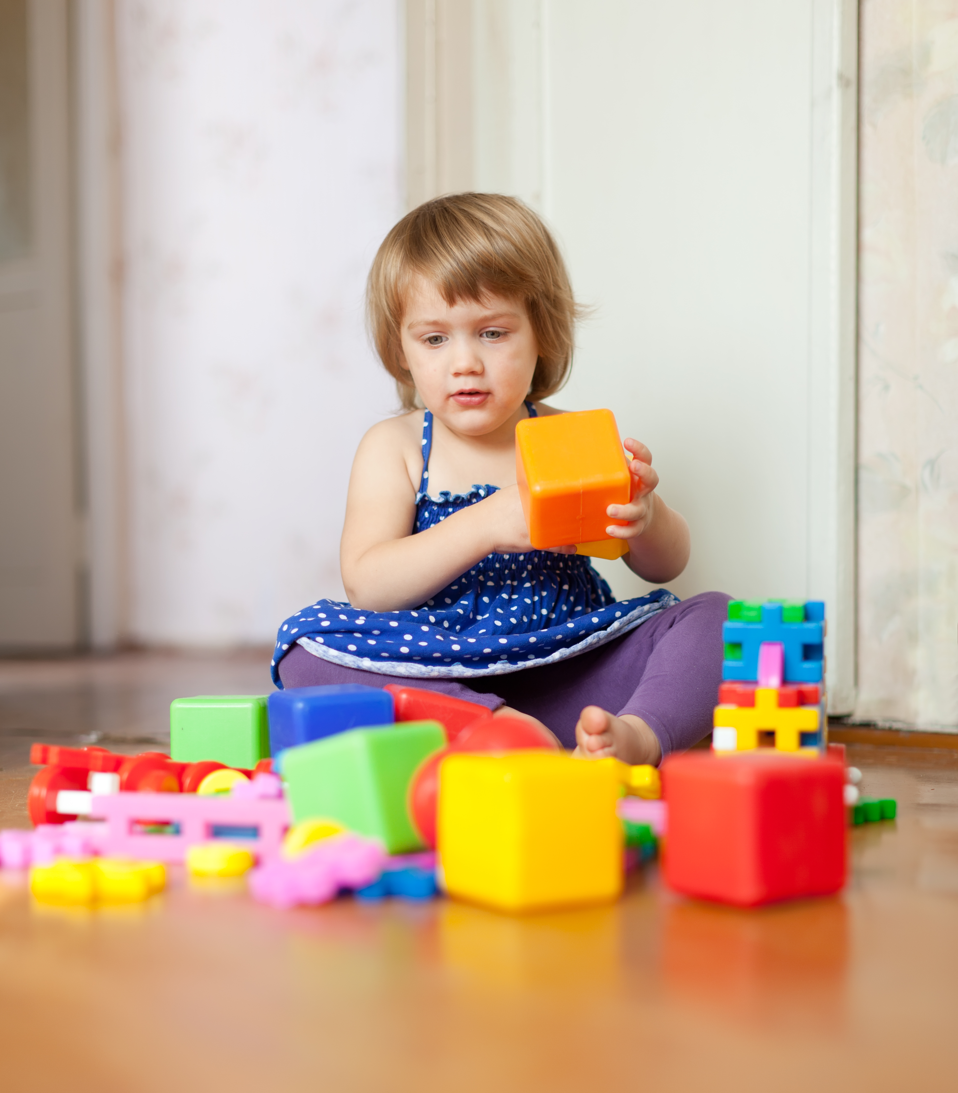 Kids playing with blocks